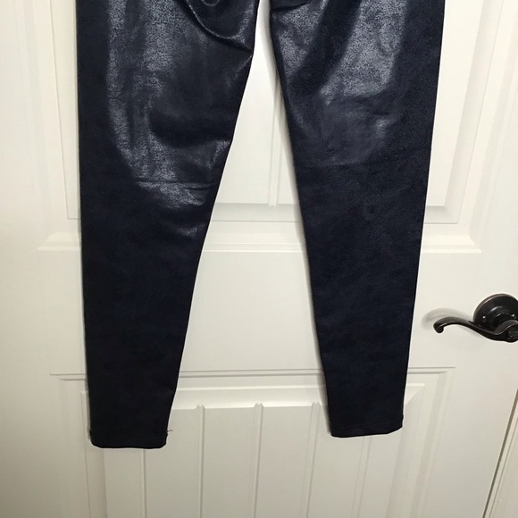 OFFLINE by Aerie Faux Leather Navy Leggings. - Picture 7 of 8